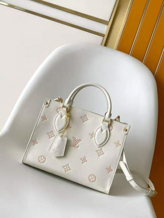 Picture of Louis Vuitton Handbags _SKUfw225111688fw